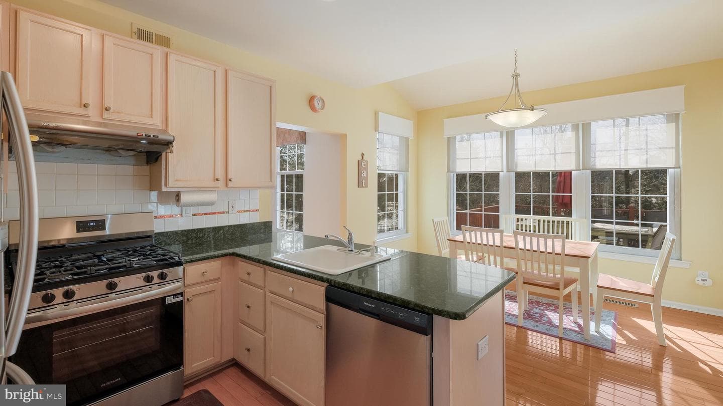 203 Cliveden Drive photo 18