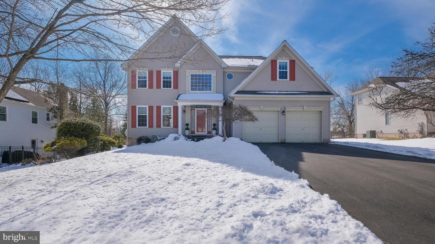 203 Cliveden Drive photo 2