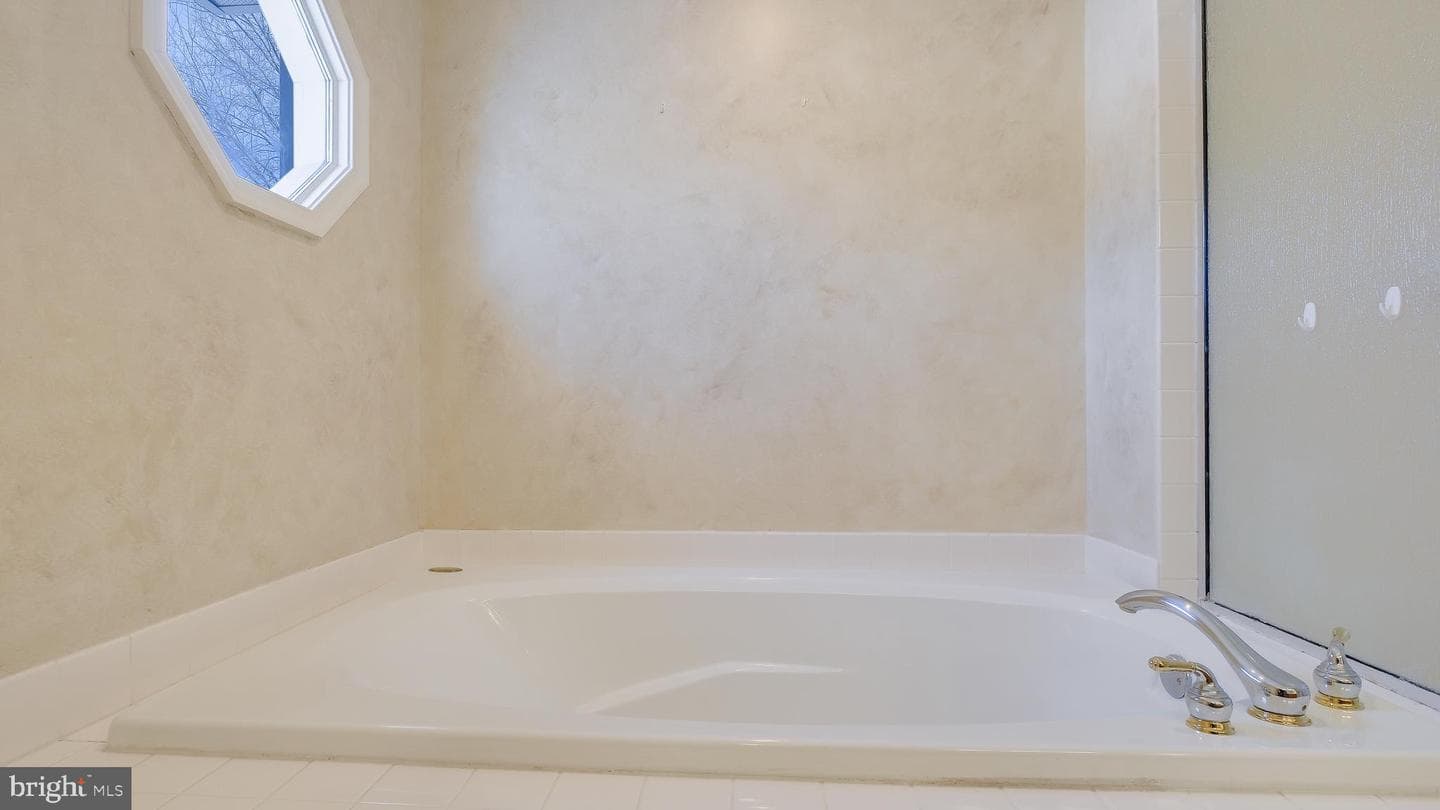 203 Cliveden Drive photo 37