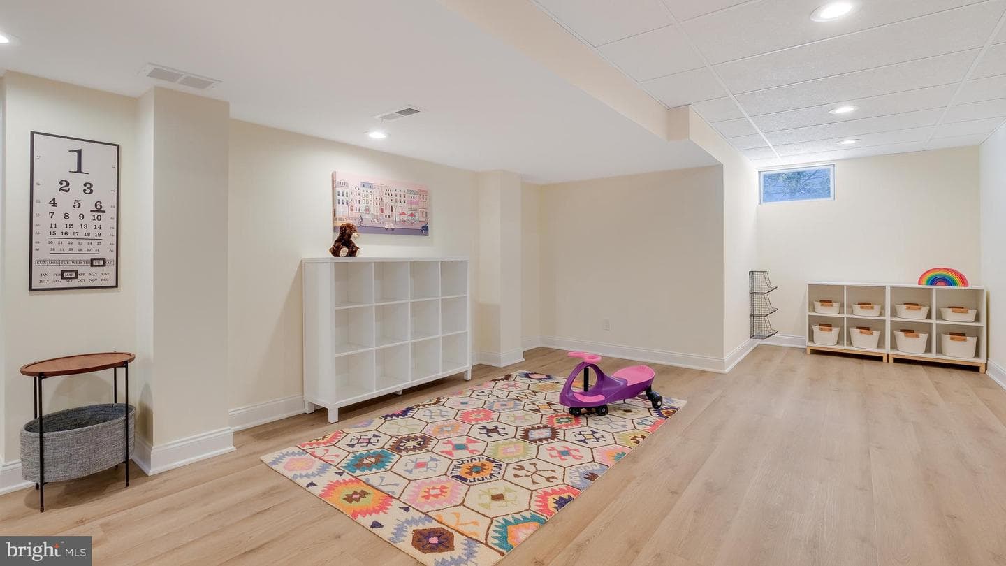 203 Cliveden Drive photo 48
