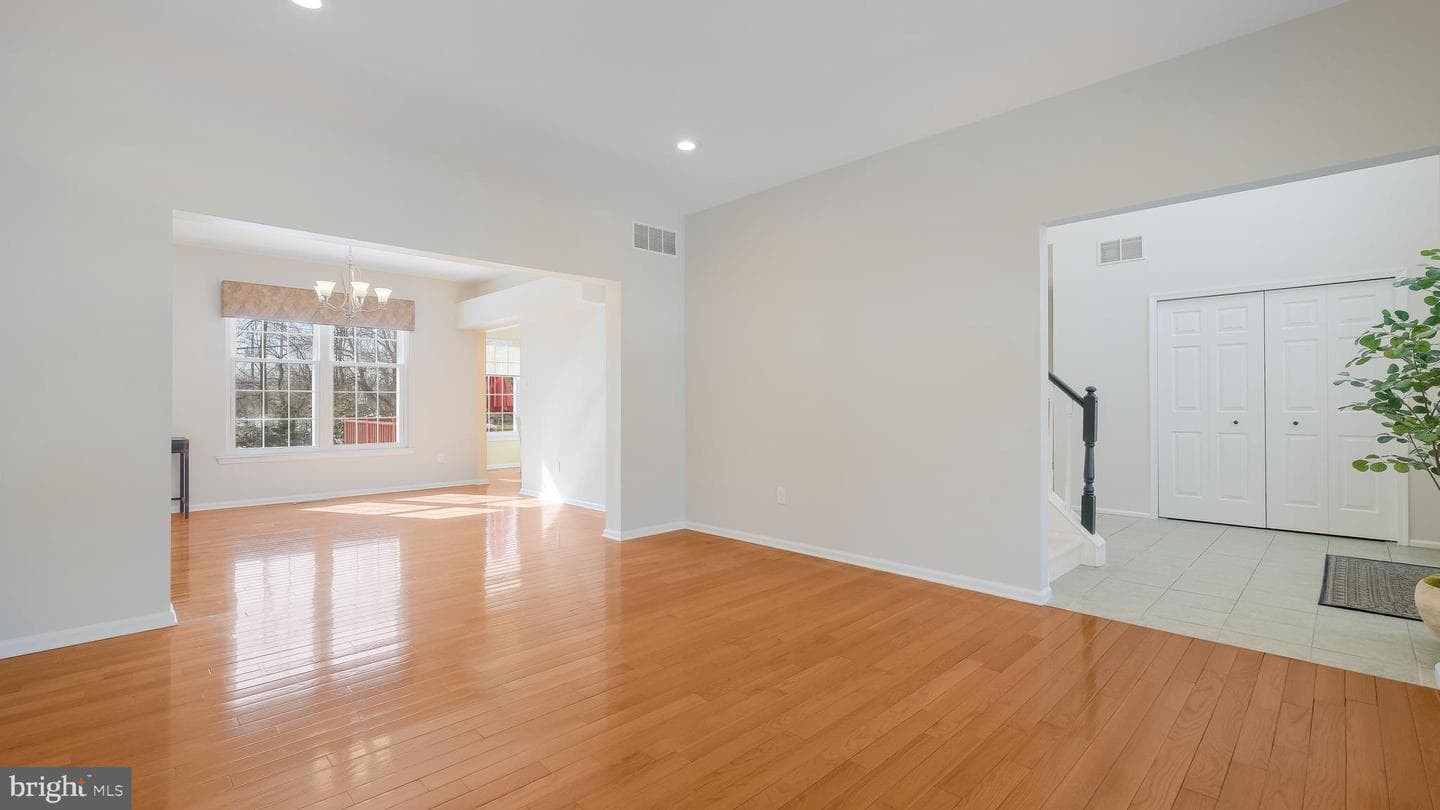 203 Cliveden Drive photo 7