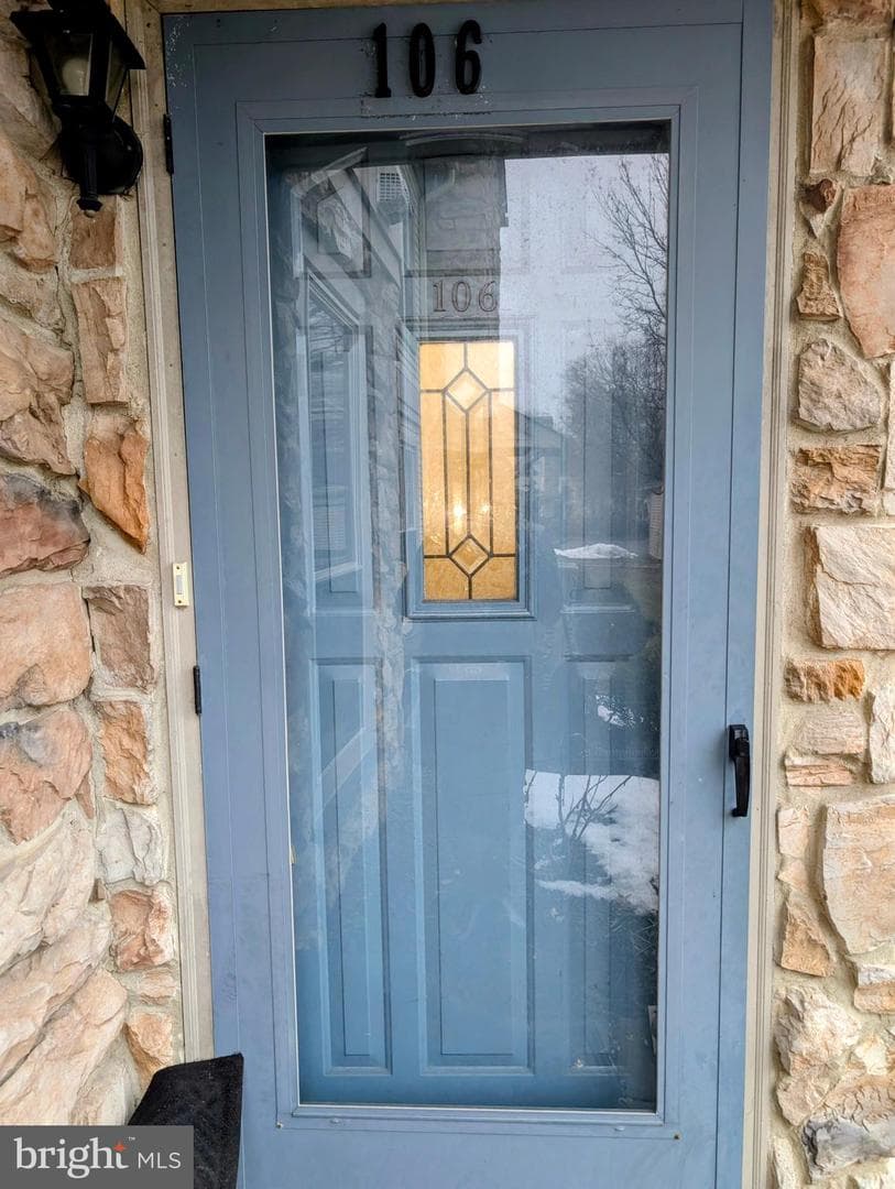 106 Remington Court photo 2