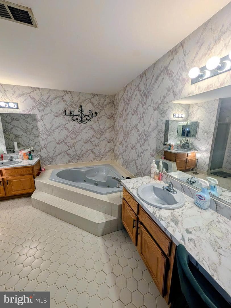 106 Remington Court photo 28