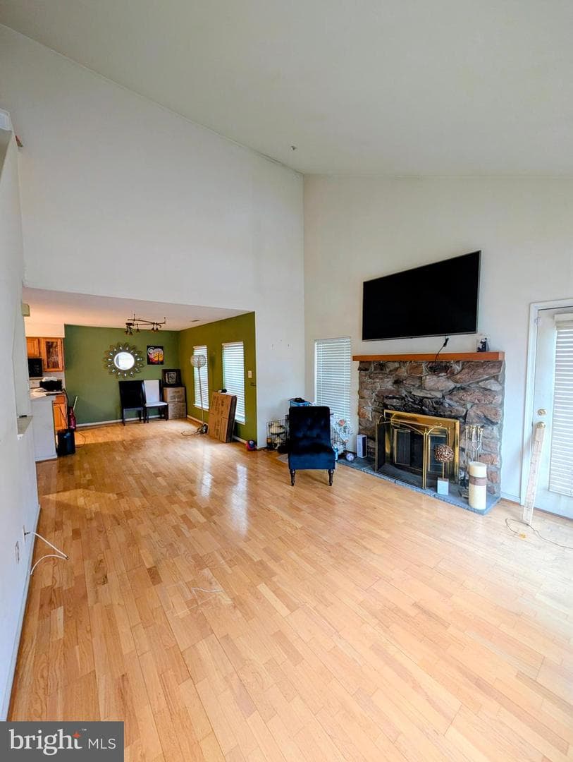 106 Remington Court photo 4