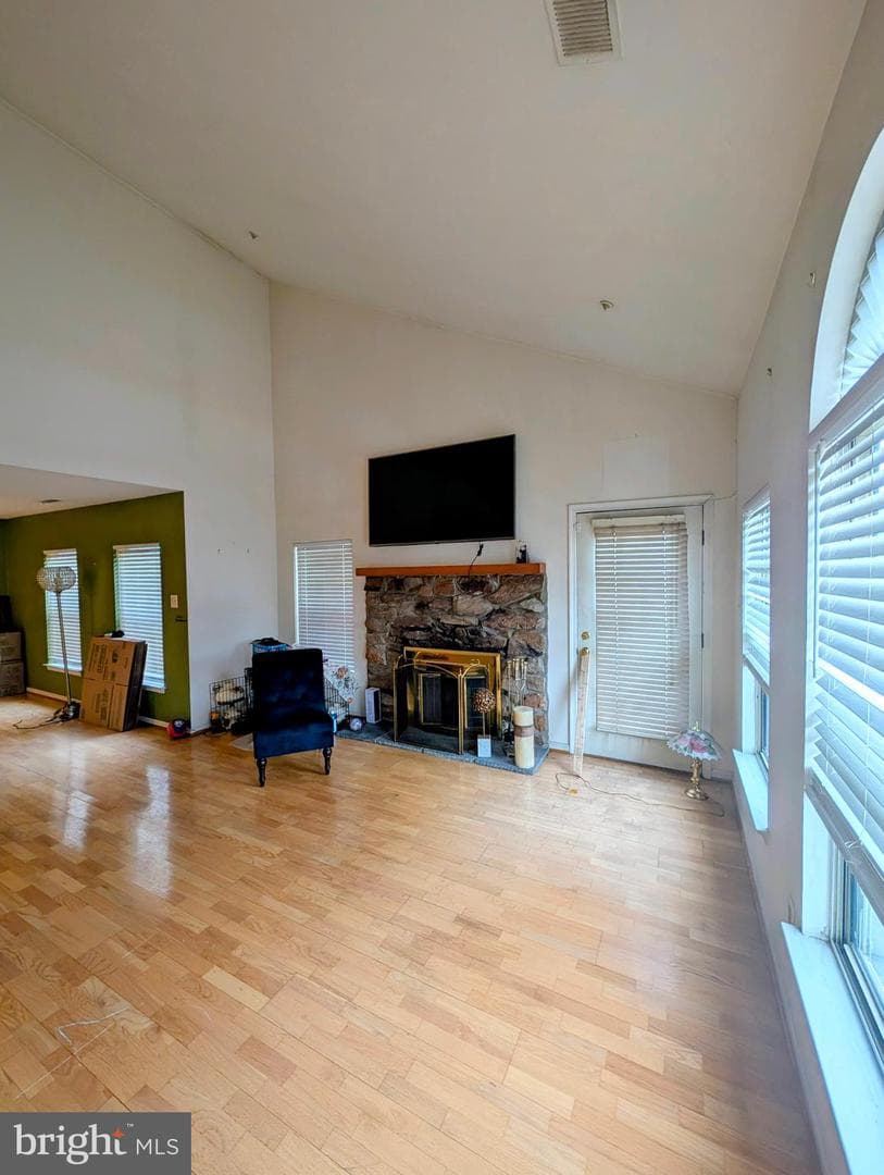 106 Remington Court photo 5
