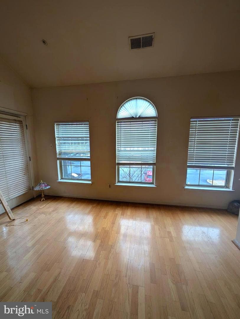 106 Remington Court photo 9