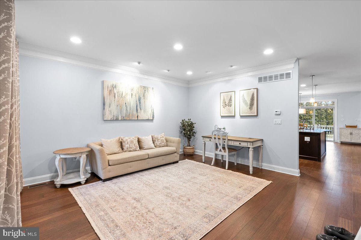 311 Saint James Drive photo 6