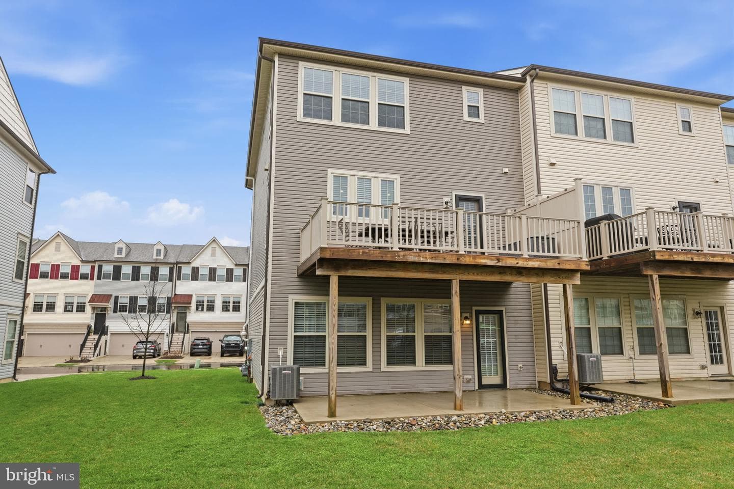 423 Tall Oaks Drive photo 34