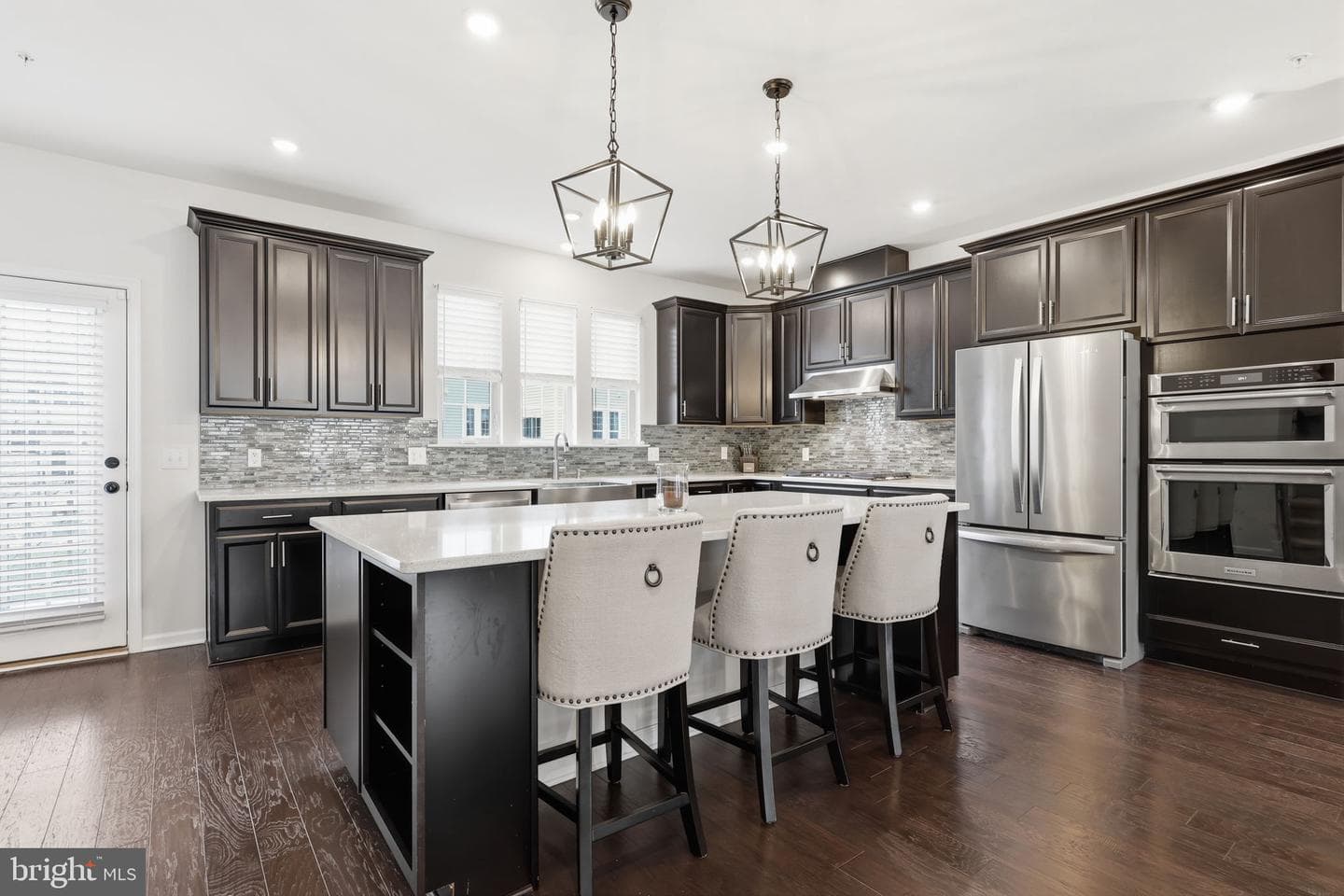 423 Tall Oaks Drive photo 8
