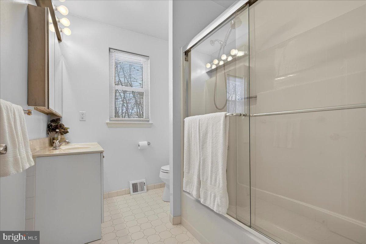 701 Bridgeview Road photo 10