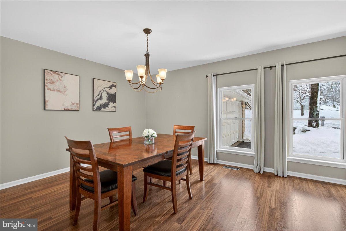 701 Bridgeview Road photo 4