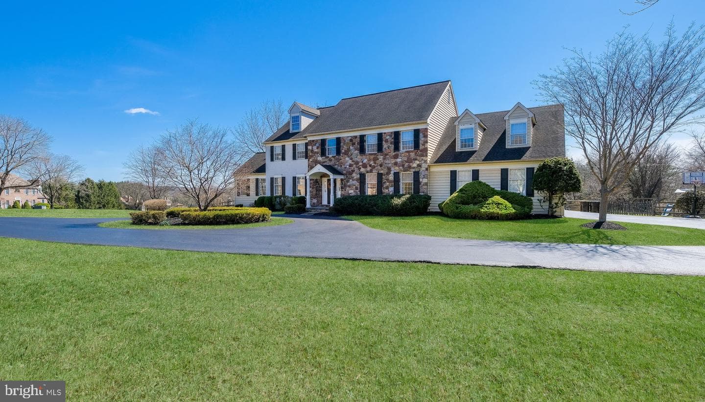 2916 White Tail Court