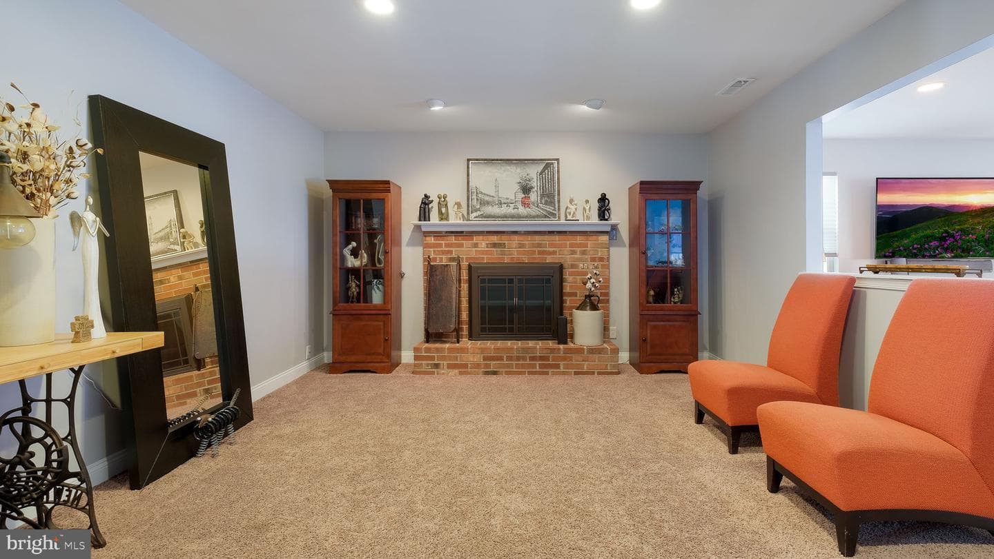 1831 Bunkerhill Road photo 6