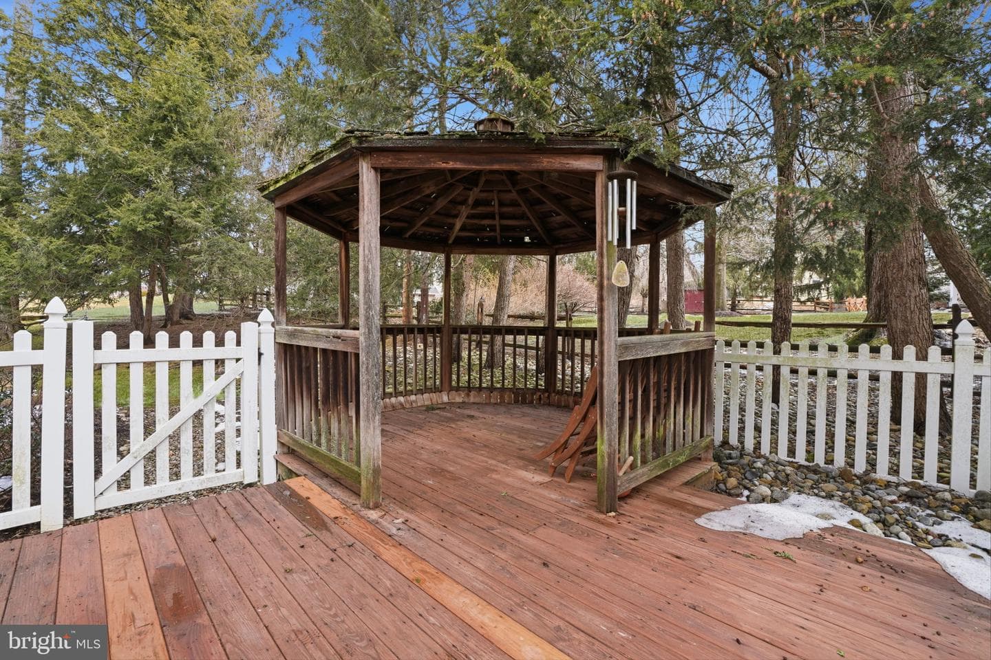 222 Green Valley Road photo 23