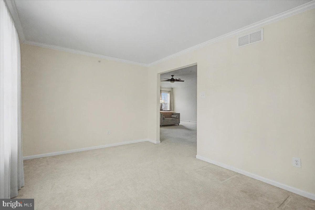 101 Sovereign Drive photo 41