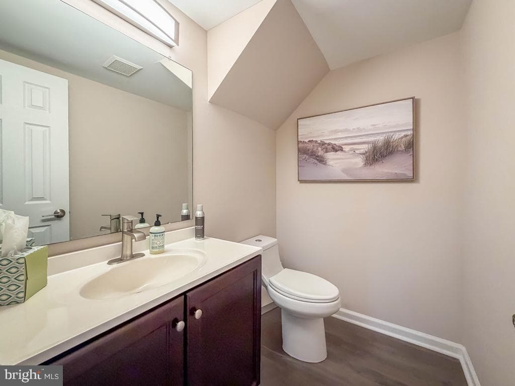 508 Ashton Circle photo 13