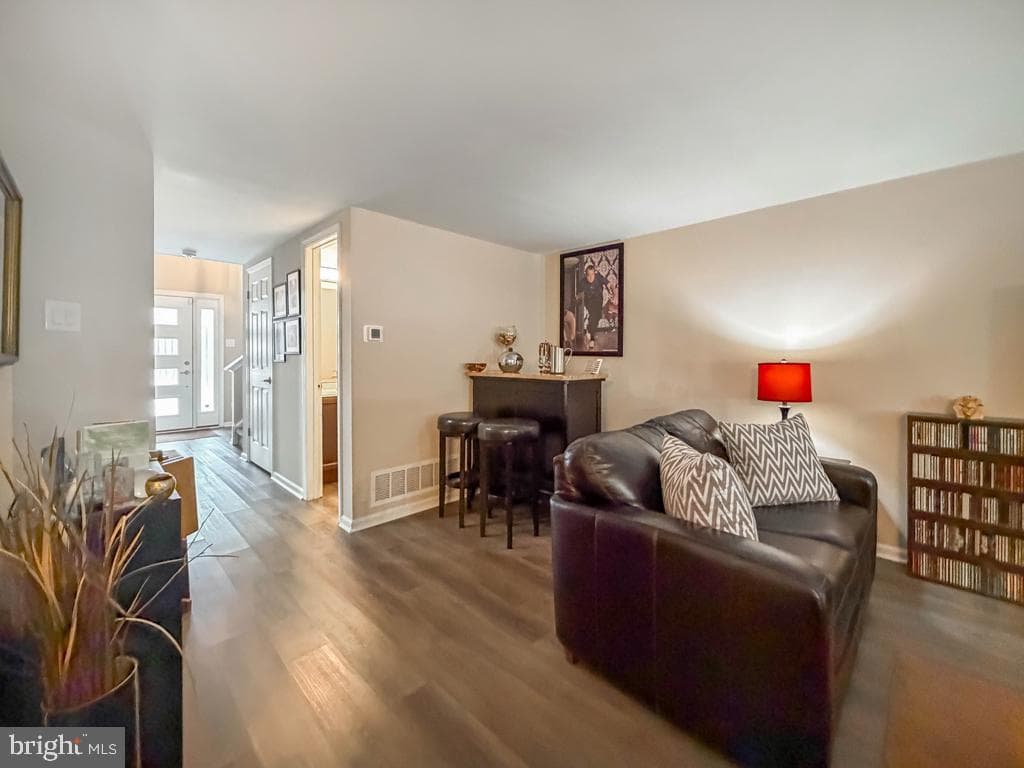 508 Ashton Circle photo 17