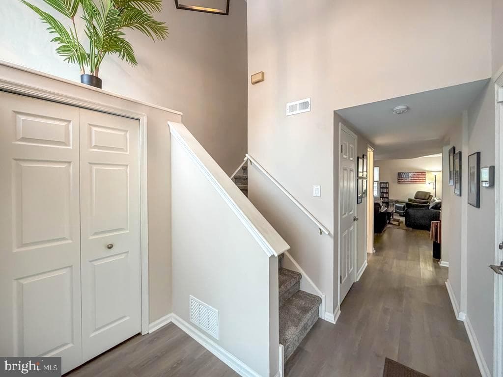 508 Ashton Circle photo 3