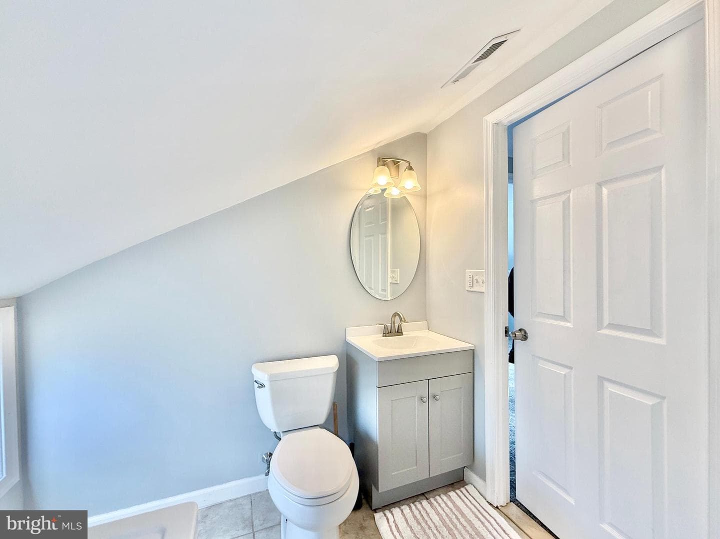 24 Roundwood Lane photo 12