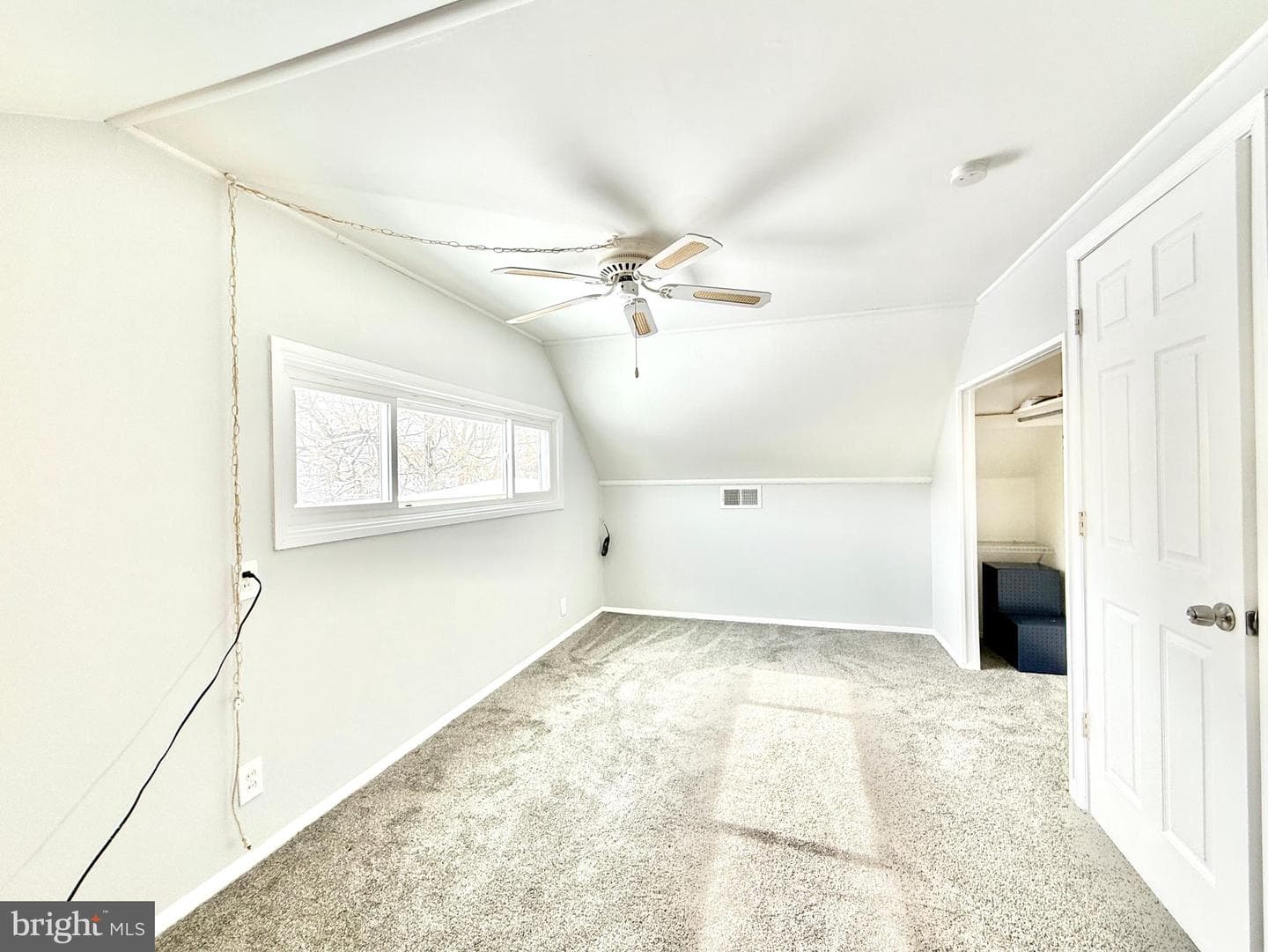 24 Roundwood Lane photo 15