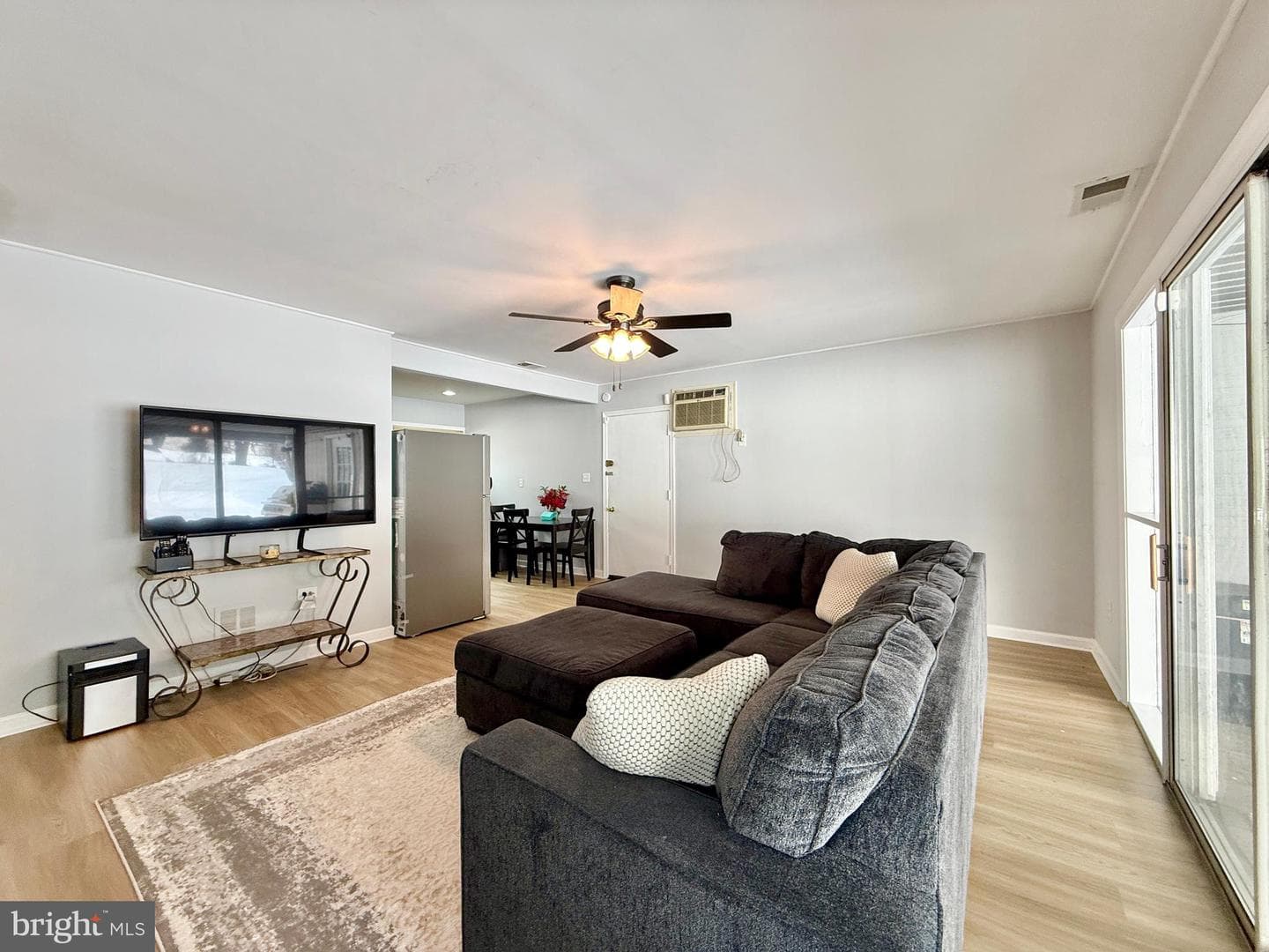 24 Roundwood Lane photo 6