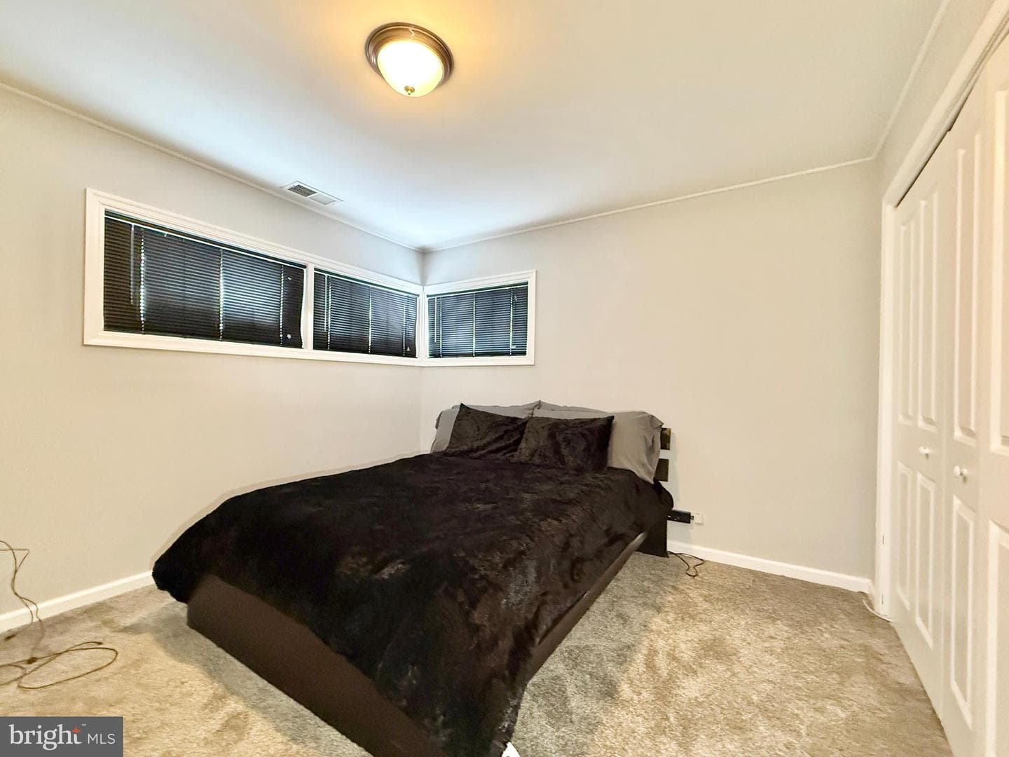 24 Roundwood Lane photo 7