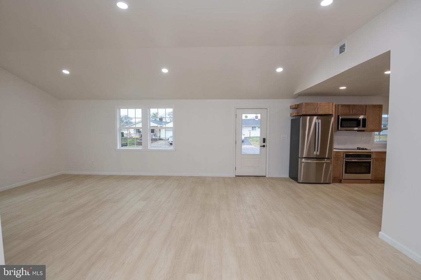 30 Mistletoe Lane photo 11