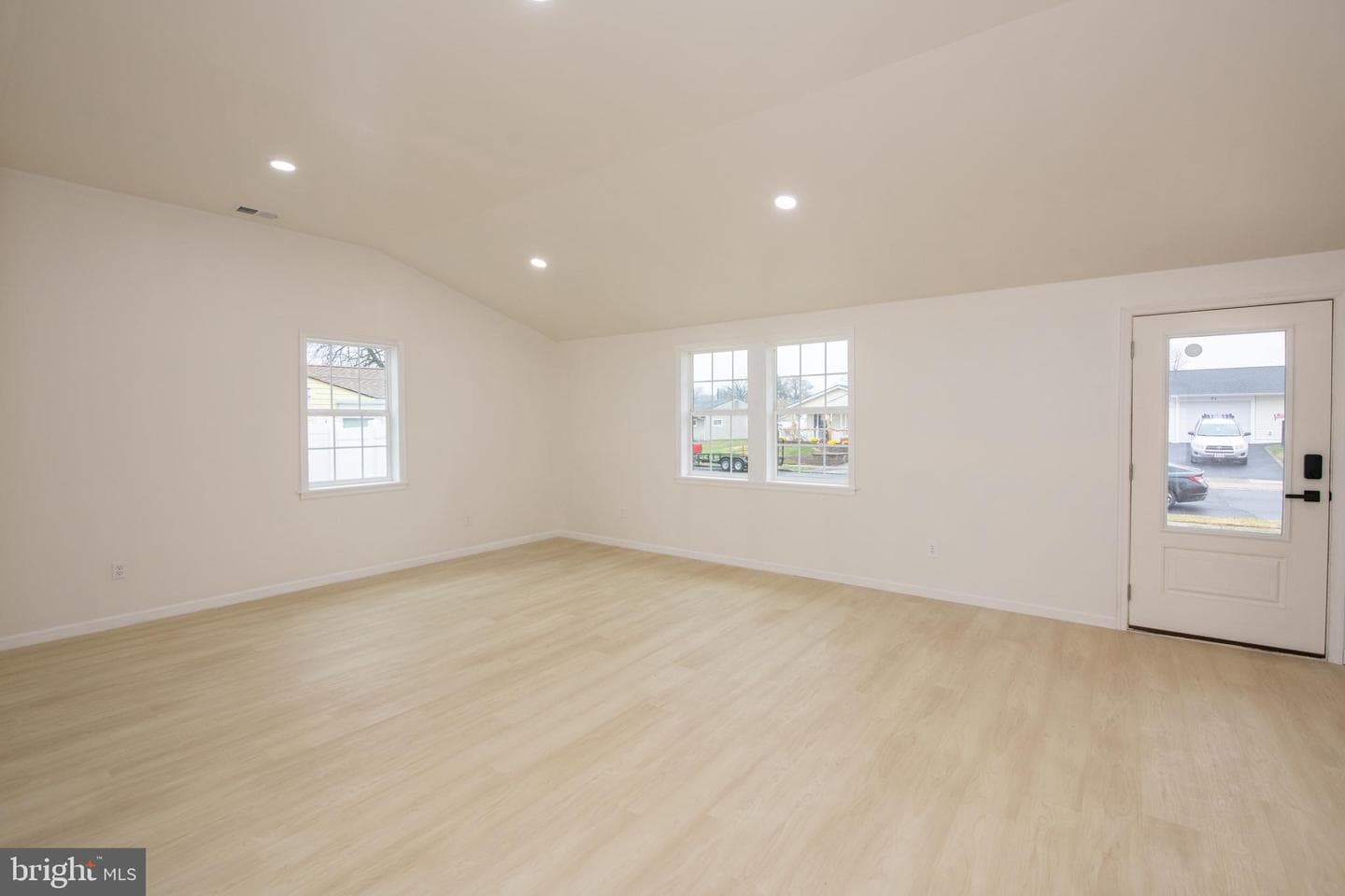 30 Mistletoe Lane photo 12