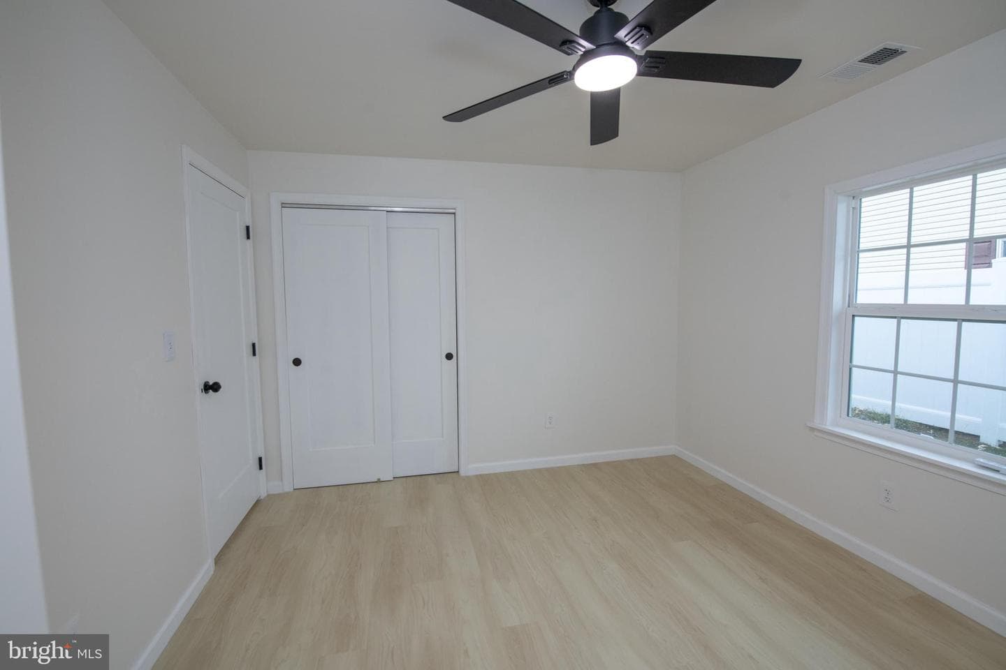 30 Mistletoe Lane photo 15