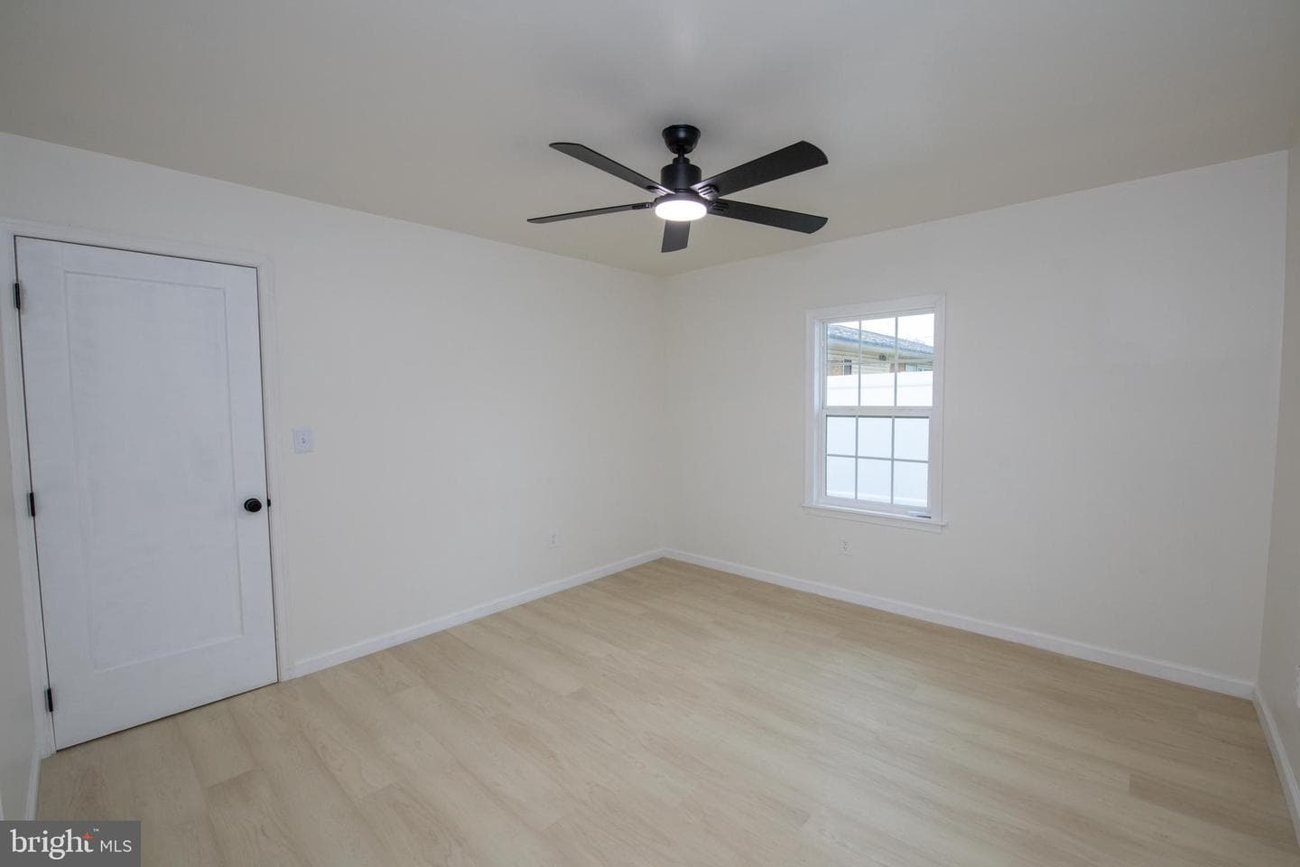 30 Mistletoe Lane photo 17
