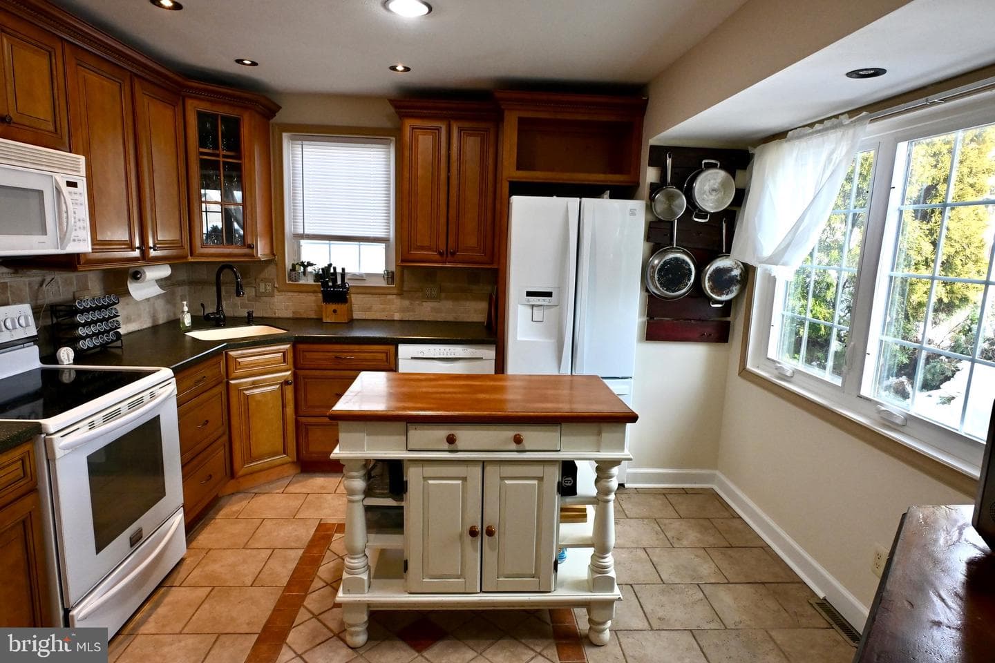 1005 Arthur Avenue photo 9