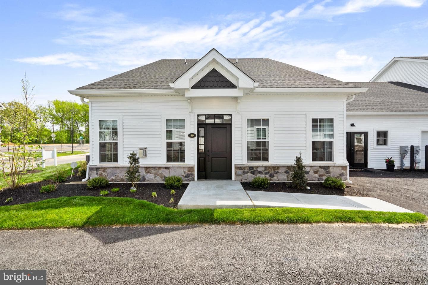 29 Cedar Circle #15, Levittown