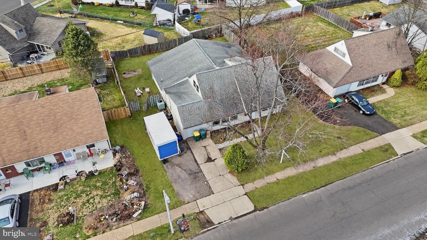 9 Harmony Road photo 34