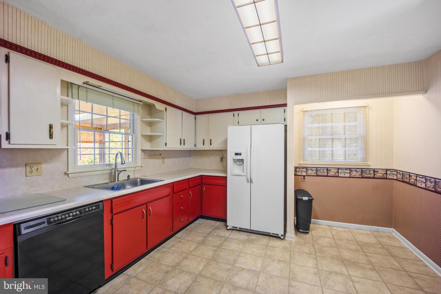 105 Vernon Lane photo 10