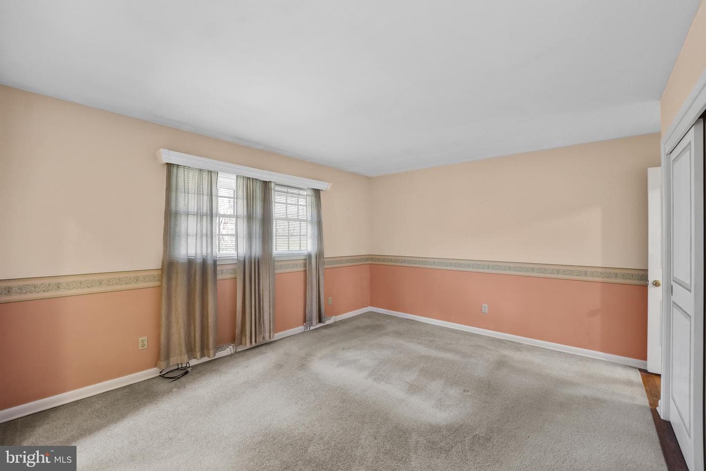 105 Vernon Lane photo 20