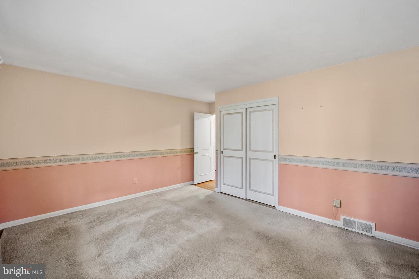 105 Vernon Lane photo 21