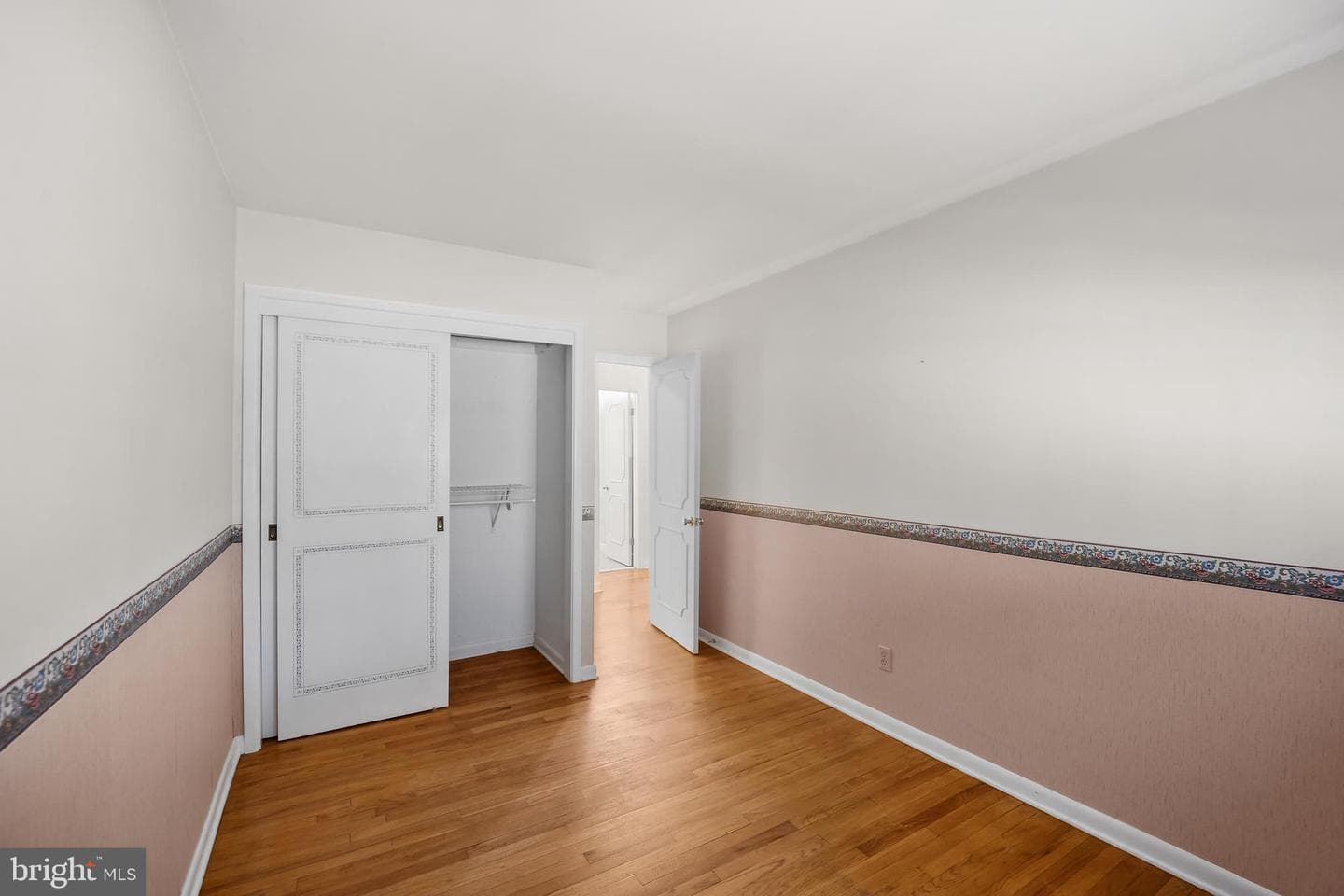 105 Vernon Lane photo 26