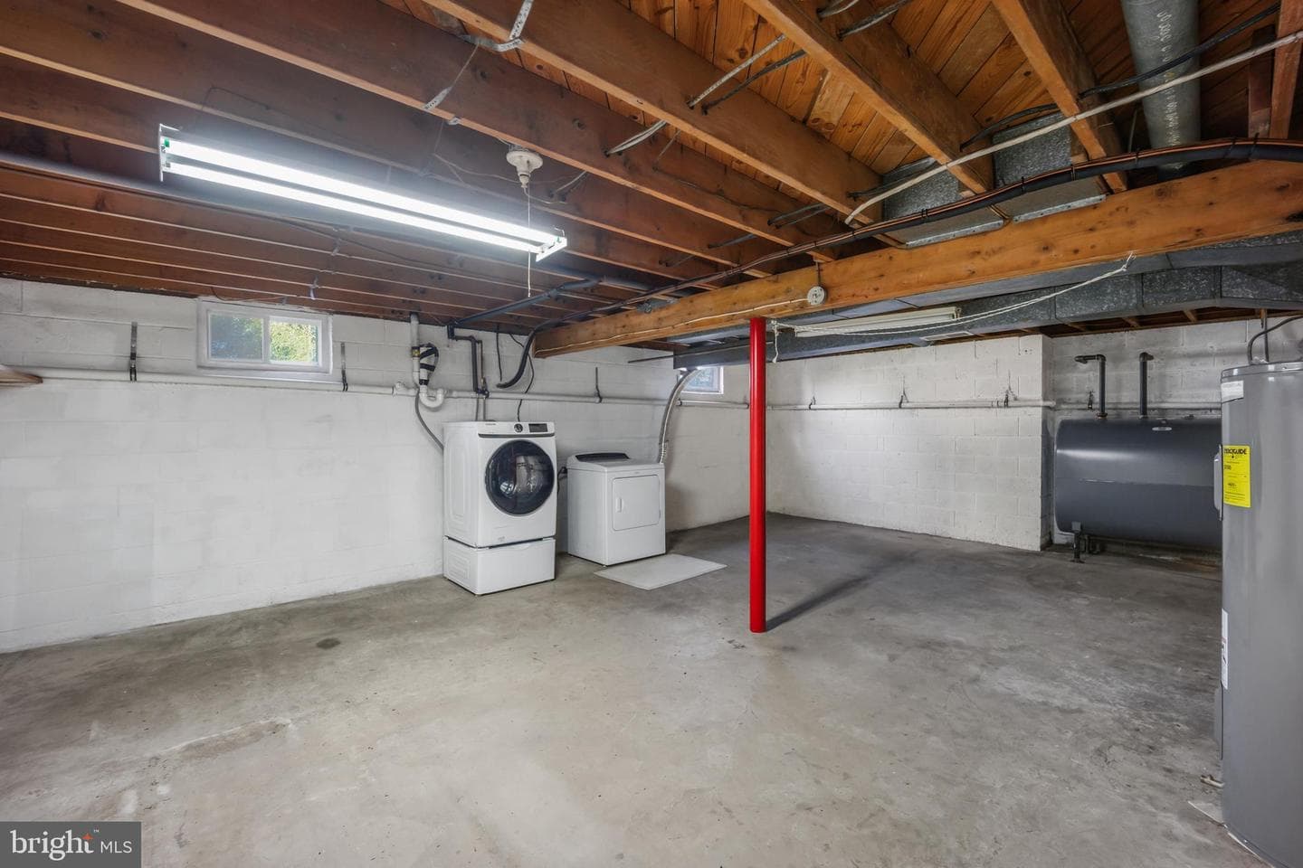 105 Vernon Lane photo 34