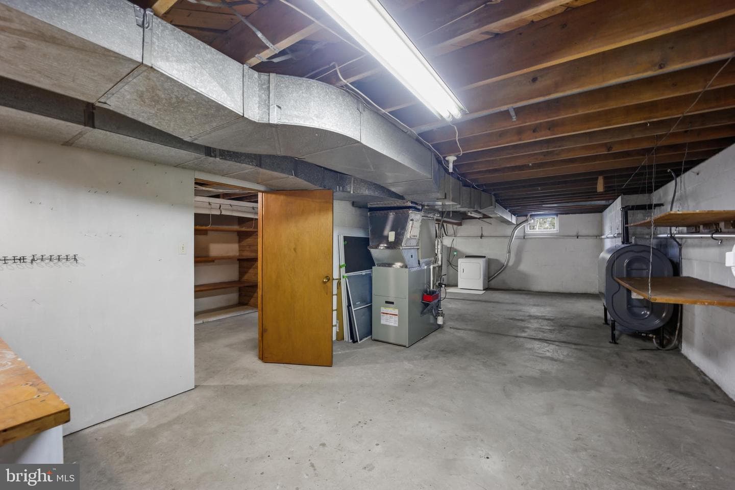 105 Vernon Lane photo 38