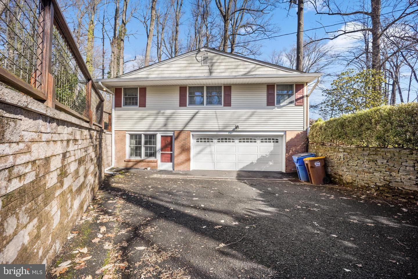105 Vernon Lane photo 8