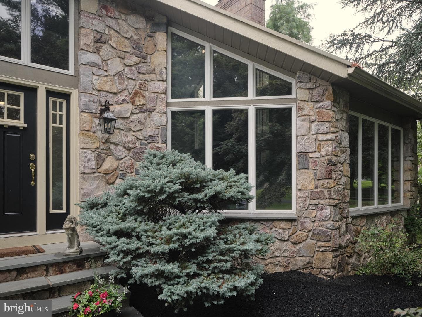 9 Skyview Drive photo 3