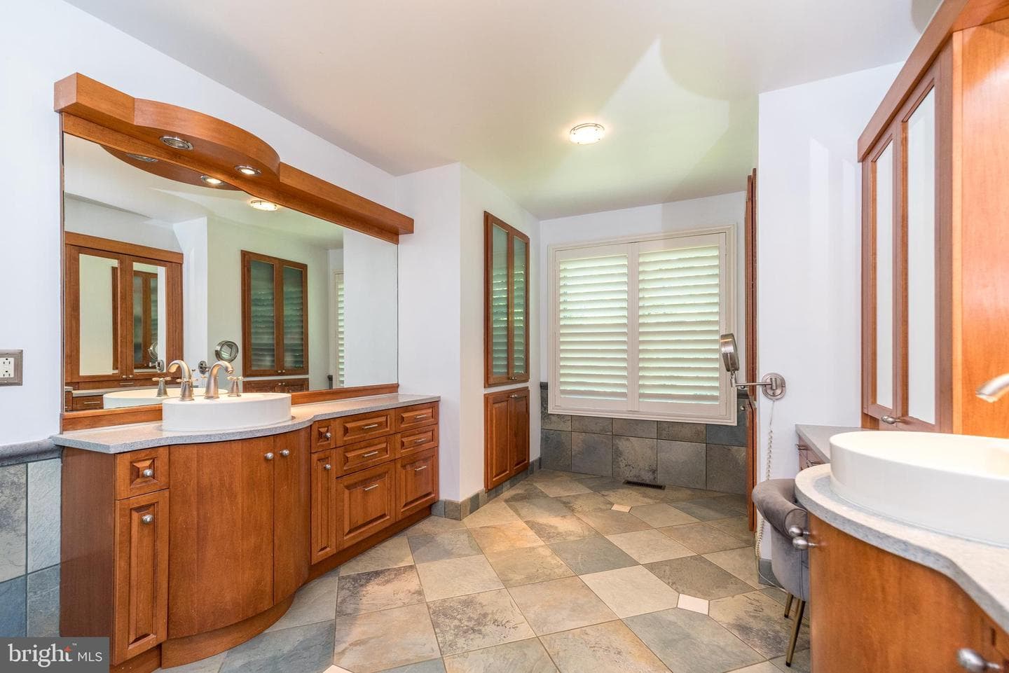 9 Skyview Drive photo 33