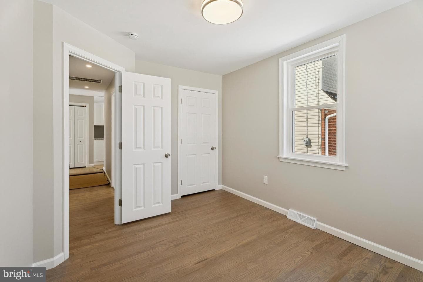 306 Grape Street photo 16