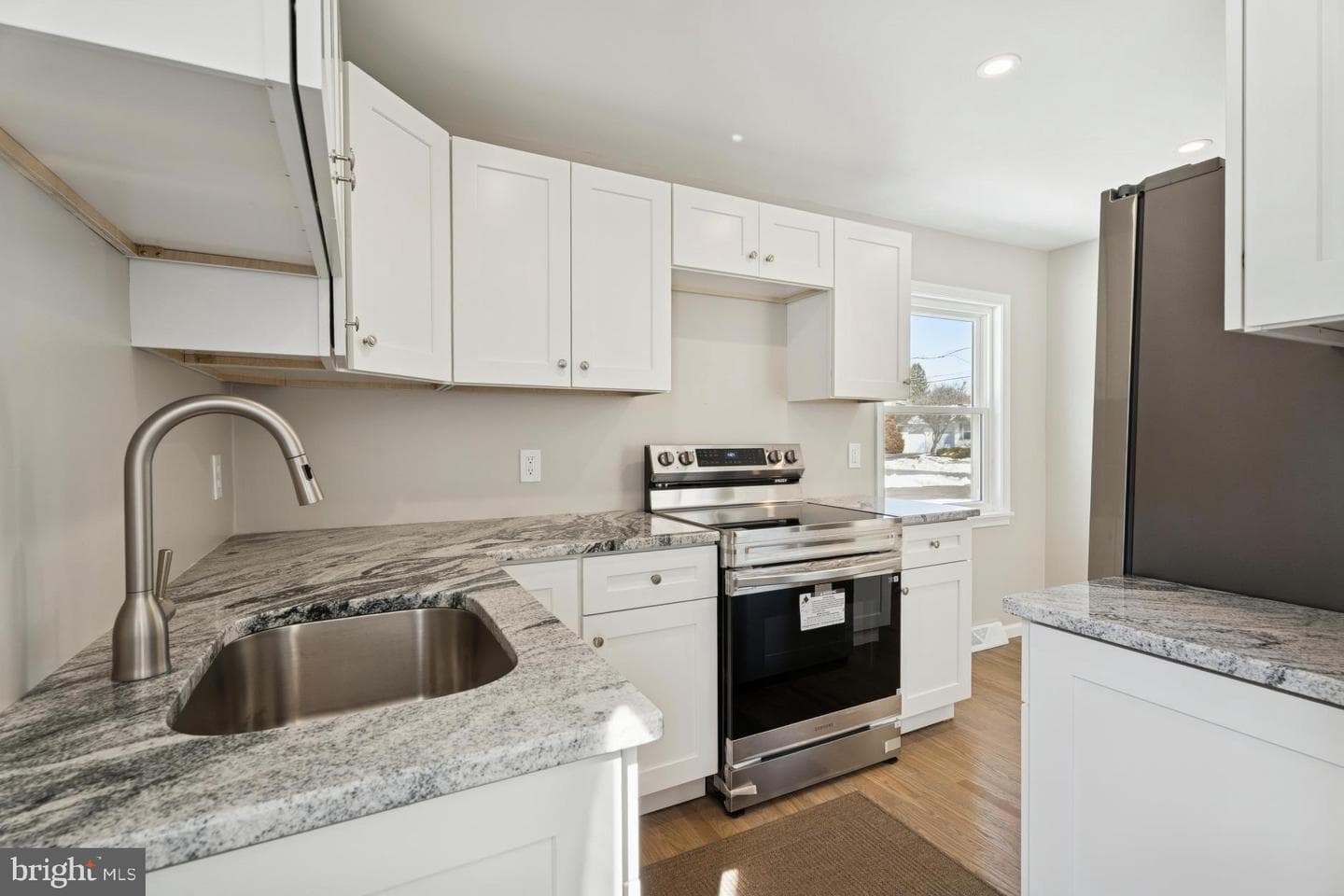 306 Grape Street photo 7