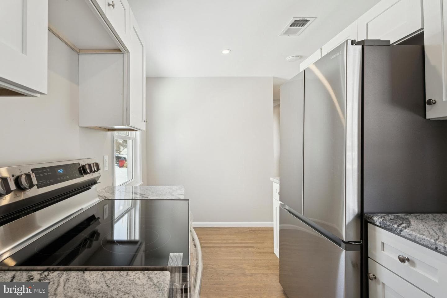 306 Grape Street photo 8