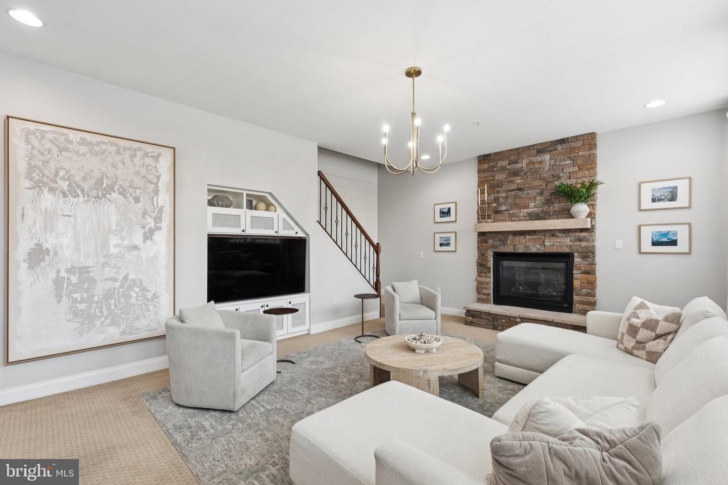2801 Hoffs Way photo 12