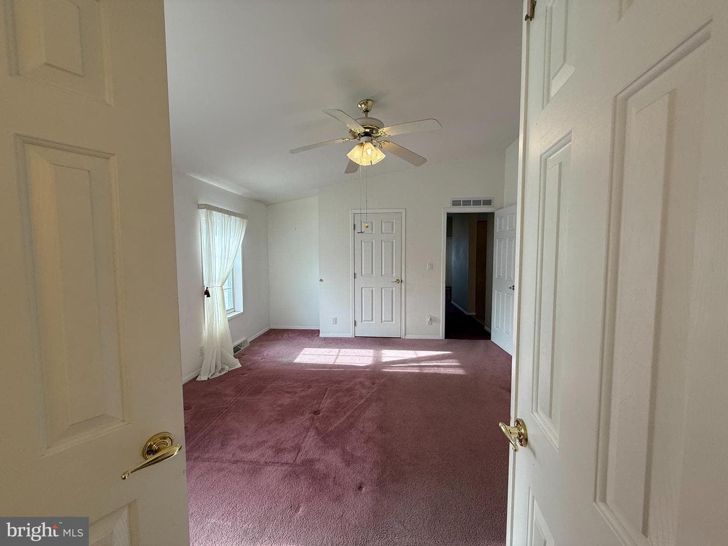 600 Mulberry Court photo 18