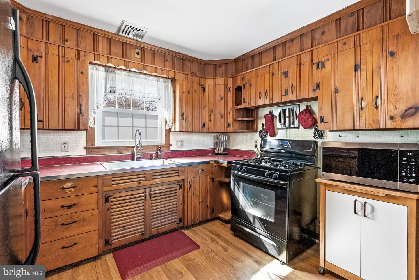 400 Clymer Avenue photo 26