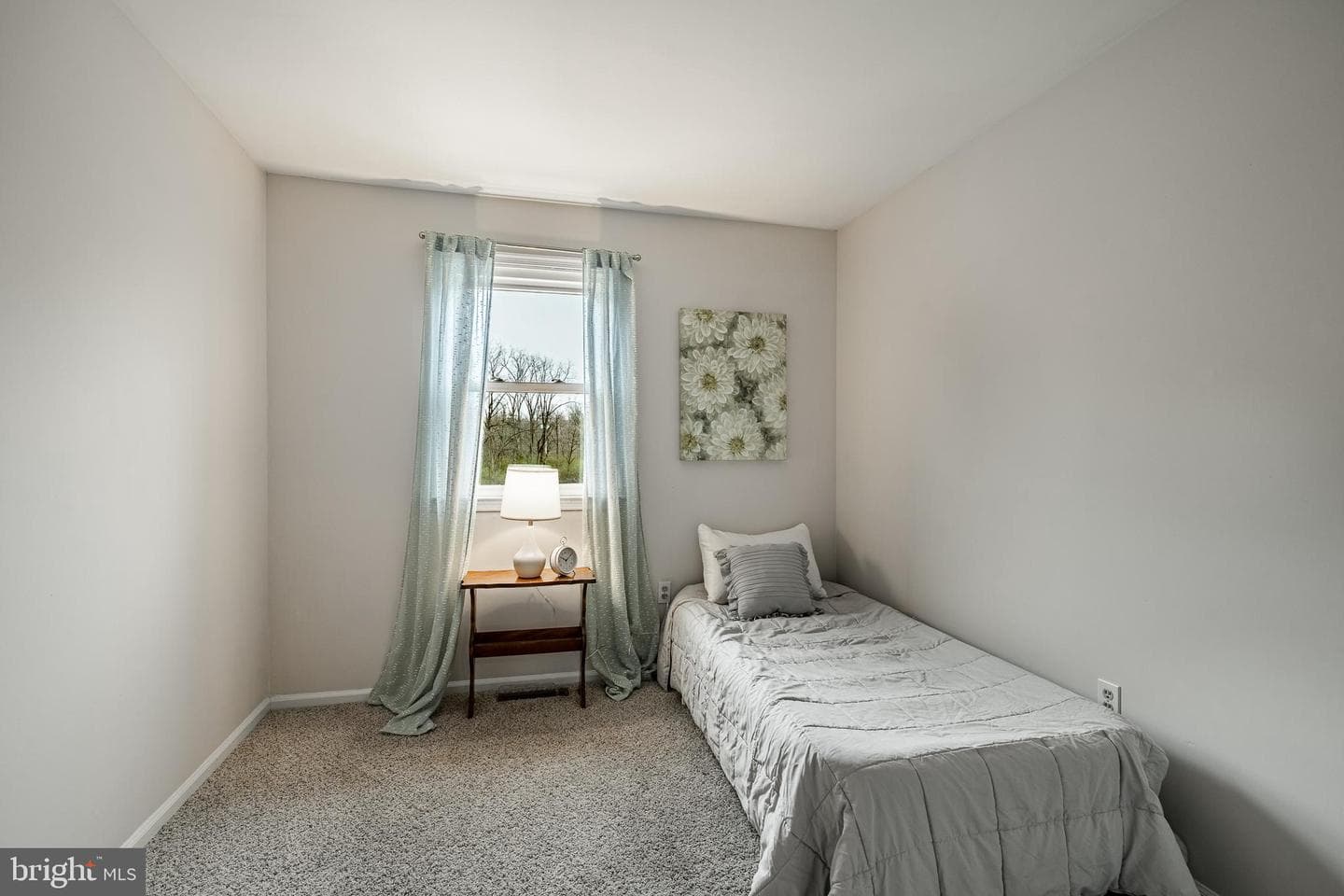 224 Yardley Court photo 14