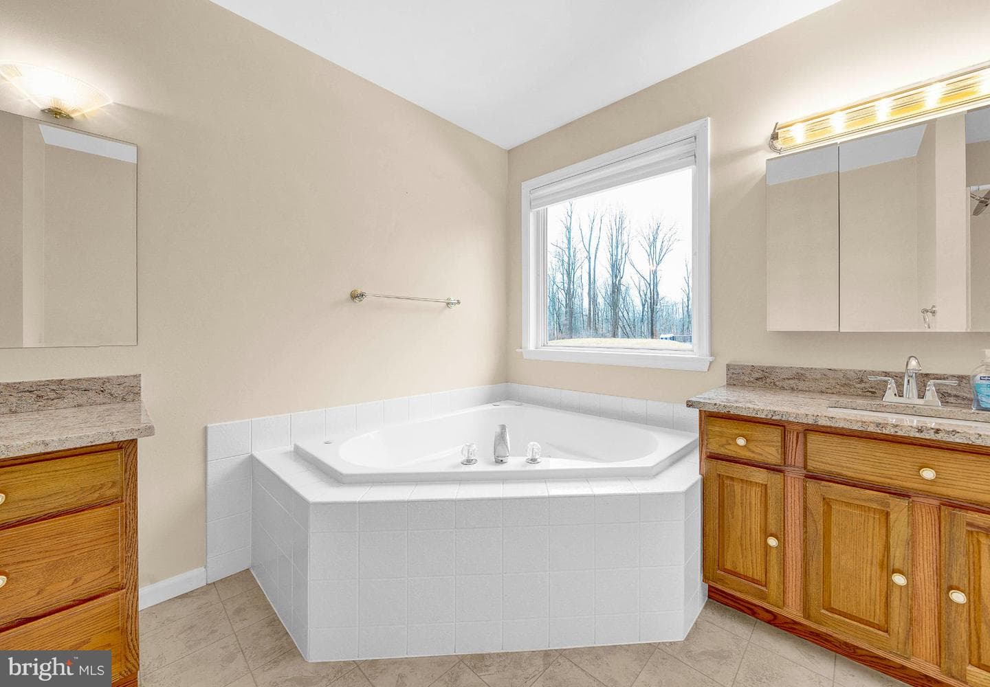 1347 E Thatcher Road photo 24